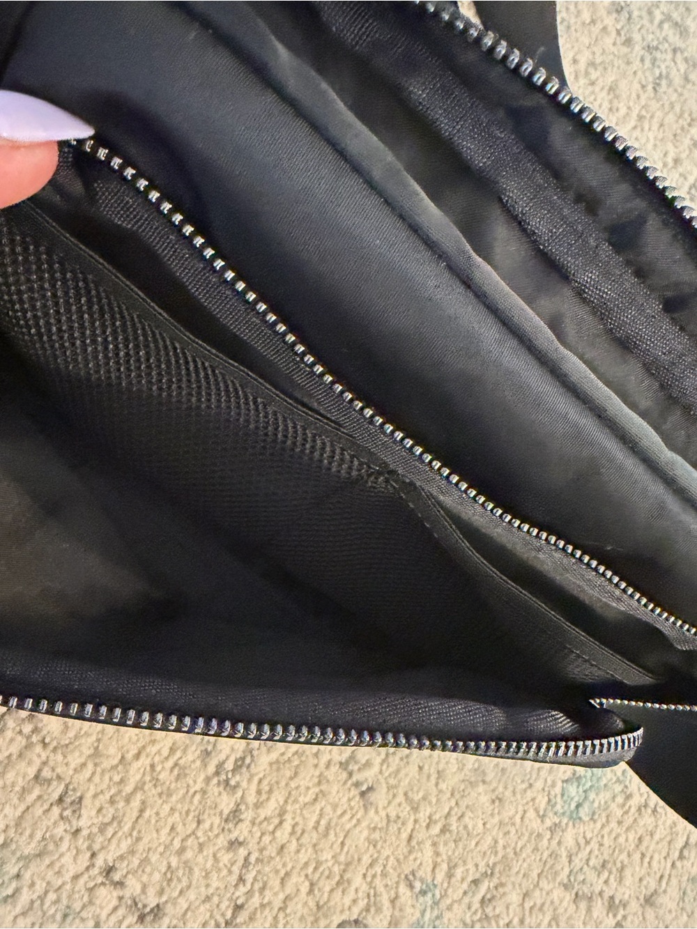lululemon athletica Black 3L Crossbody Belt Bag - Picture 4 of 11